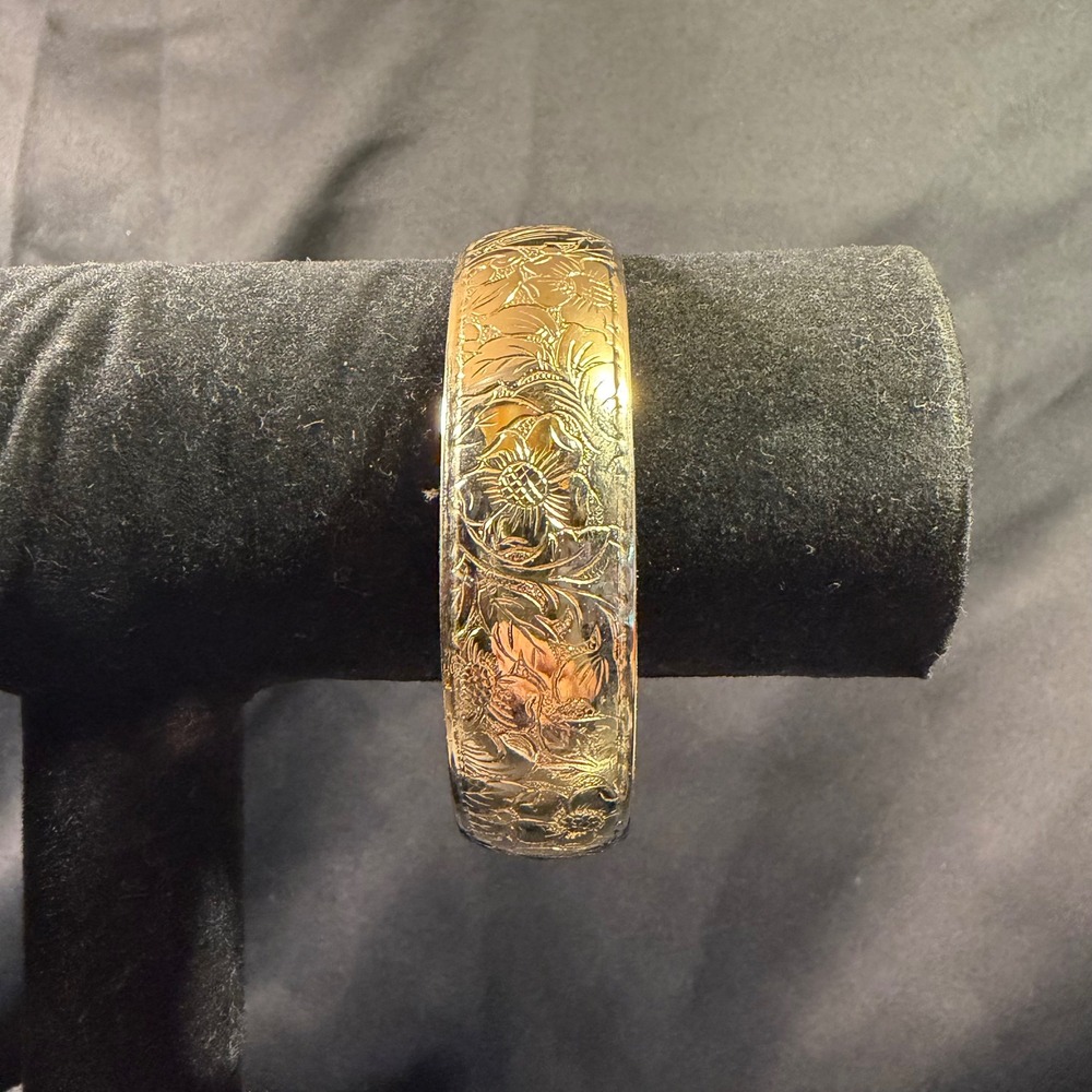Vintage Gold Tone Floral Engraved Bangle Bracelet Etched Sunflower Design